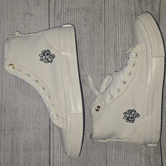 Darc Sport Canvas Suede High Top Sneakers Off White Size Women 6.5 / Men 5.5 NWT - Picture 2 of 13